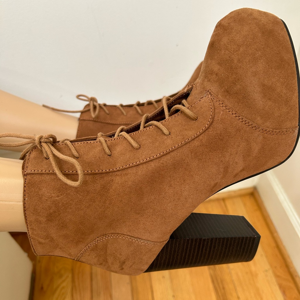 Sexy Suede Platform Booties!